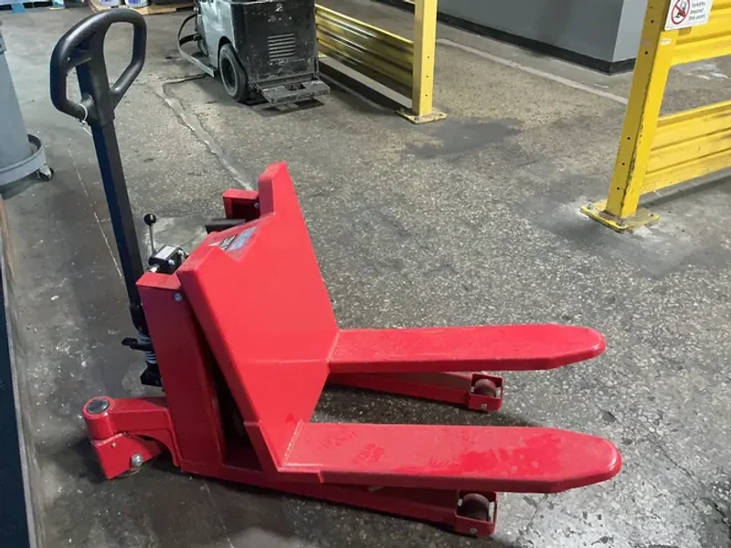 DAYTON 2200LBS MANUAL PALLET TILTER   -  33W285