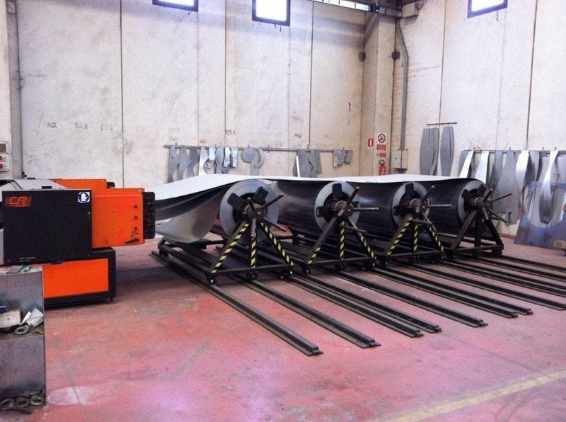 CR Electronic - Square air ducts production line