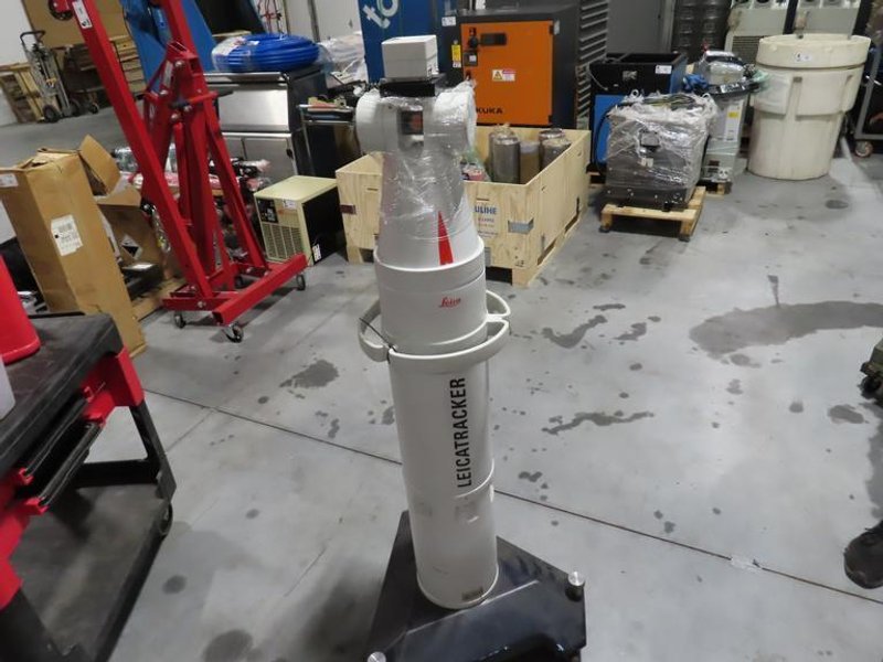 Leica Leicatracker Portable 3D Measurement System with Leica Nivel 20 Level, Rolling Work Station with Leica LT Controller Base- Auction Item