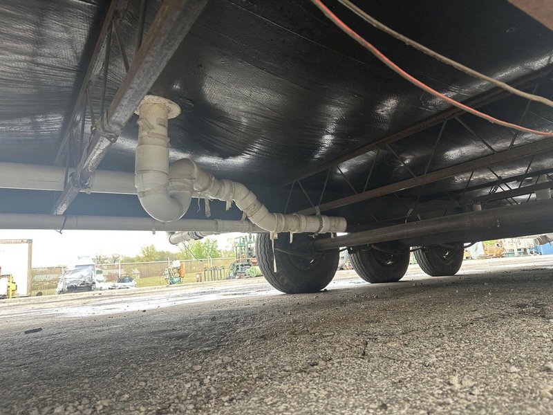 2008 MICHIANA MEN&#039;S &amp; WOMEN&#039;S PORTABLE BATHROOM TRAILER: STOCK #23097