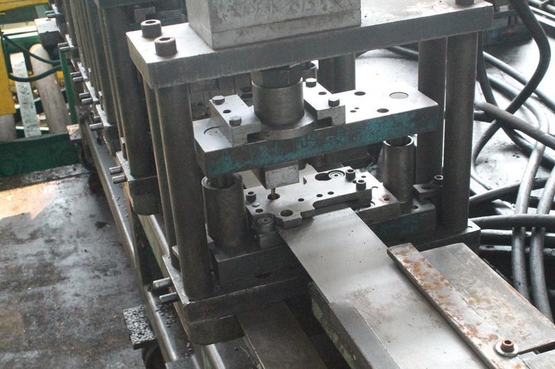 8 STATION ENGLE GANG PUNCH: STOCK 64364