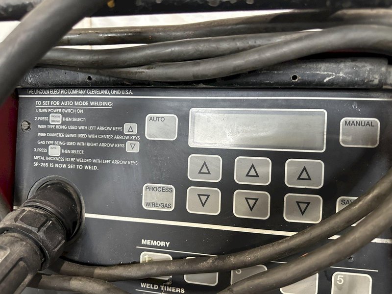 LINCOLN IDEALARC SP-255 MIG WELDER. STOCK # 1061323