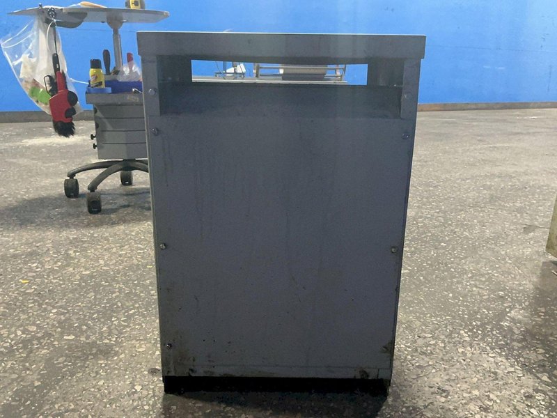 EATON 45 KVA TRANSFORMER   -  V48M22T45N