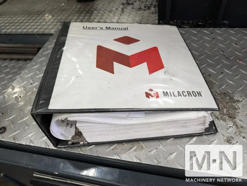 725 TON 140 OZ CINCINNATI MILACRON MODEL MS725 INJECTION MOLDING MACHINE MFG 2015