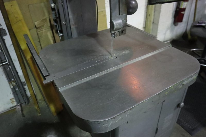 Grob NS18 Vertical Band Saw with Blade Welder and Grinder- Auction Item