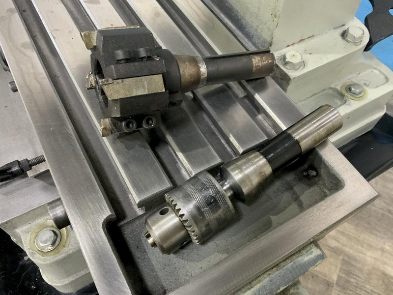 RF 31 MILLING &amp; DRILLING MACHINE: STOCK #80938