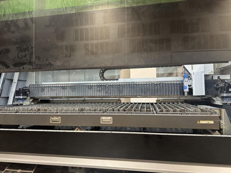 6,000 Watt Bodor i7 Fiber Laser, 2023 – 5′ x 10′ Bed, Spare Head, Fume Filter