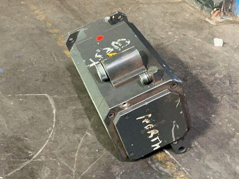 SIEMENS 5600/3000RPM SERVO MOTOR  -  1FT6105-8AF71-1AA2