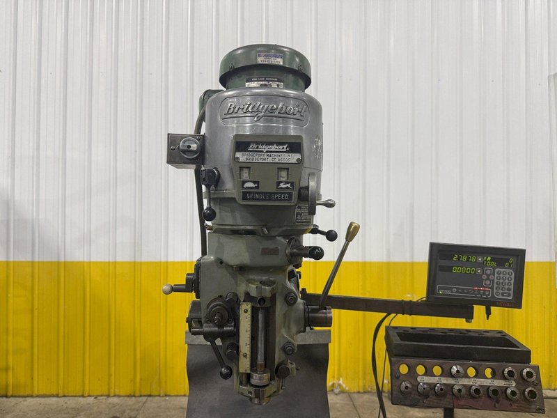 2 HP BRIDGEPORT SERIES I VERTICAL RAM TYPE KNEE MILL, WITH DRO &amp; POWER FEEDS: YOBRO #25294