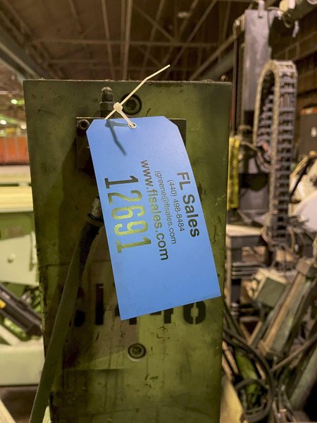 Hall model RT3 permenant molding machine with controls s/n 6815, 33&quot; x 20&quot; platen