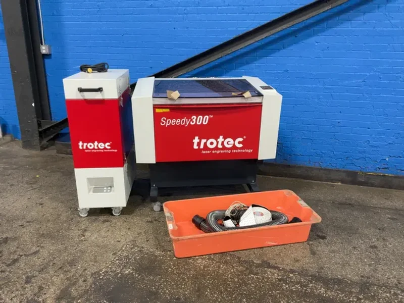 TROTEC 29” X 17” SPEEDY 300 LASER ENGRAVER  -  8011 SPEEDY300 C25