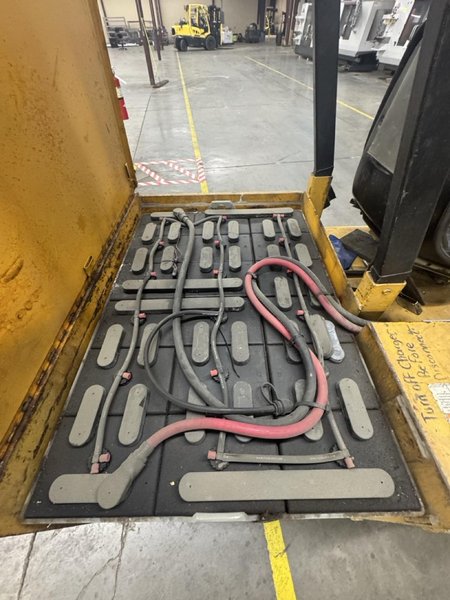 Drexel SL44/4 4,400 Lb Capacity Electric Forklift, Swing Reach Mast, Narrow Aisle