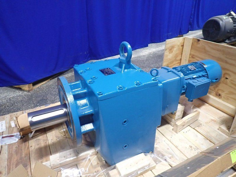 NORD DRIVE SYSTEMS NORD GEAR CORPORATION 10 HP GEAR DRIVE