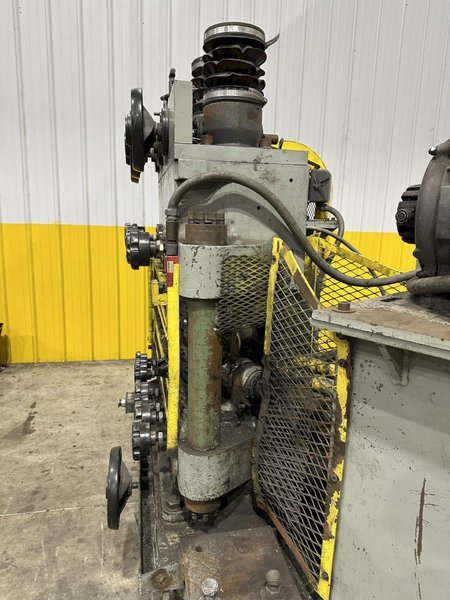 2.25" X 6 ROLL MACKINTOSH-HEMPHILL / TURNER MODEL #922 TUBE &amp; BAR STRAIGHTENER: STOCK #22572