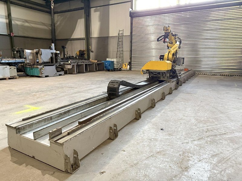 Fanuc Milling Robot - X: 10 500 / Y: 3045 / Z: 3500 mm CNC