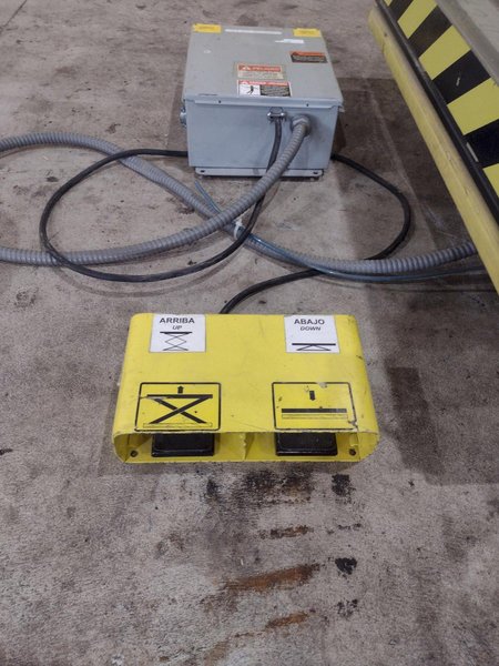 4,000 LB X 72" X 36" SOUTHWORTH MODEL #LS4-36 HYDRALUIC LIFT TABLE WITH ROLLER TOP: STOCK #20898