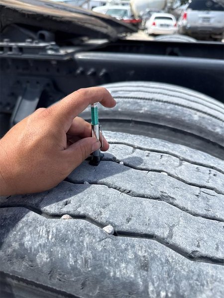 2024 Volvo VNL64T860 4V4NC9EH1RN656678