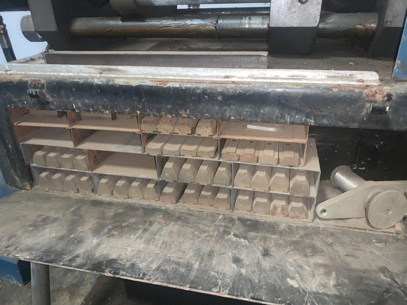 EASTMAN #K-10 CRIMPER MACHINE: STOCK #11374