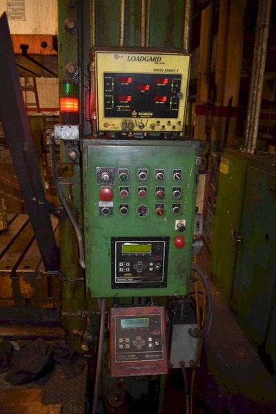 300 TON BLISS SE2-300-84-48 STRAIGHT SIDE PRESS. STOCK # 0638723