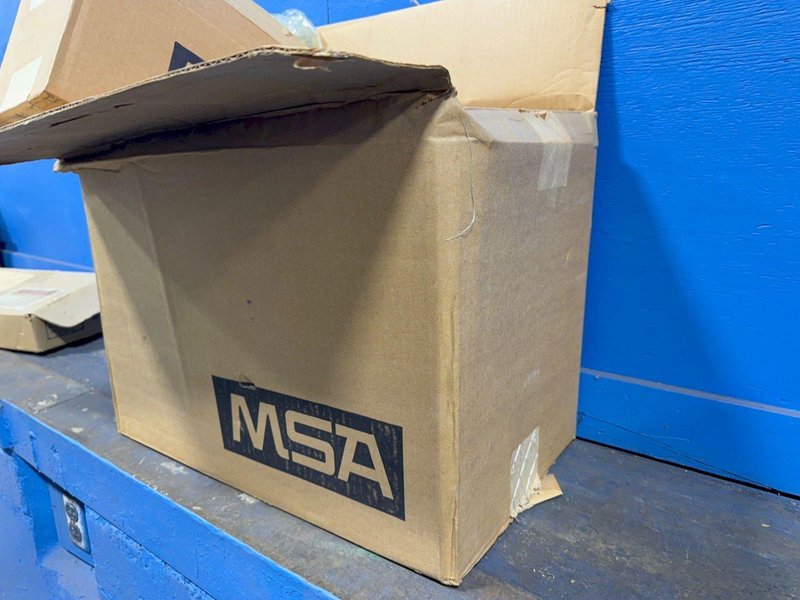 MSA FACE RESPIRATOR  -  461717