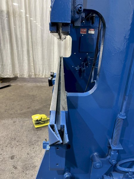 90 TON X 8' DREIS &amp; KRUMP MECHANICAL PRESS BRAKE: STOCK #77231