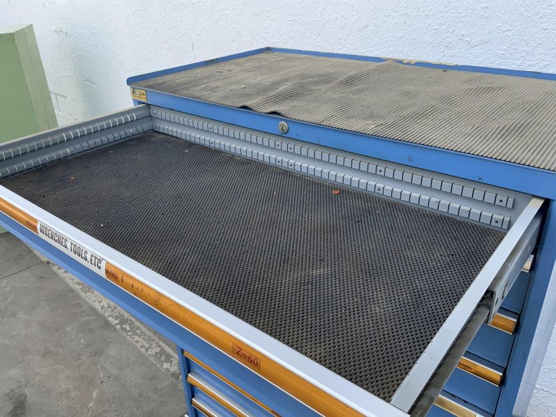 11 DRAWER VIDMAR CABINET W/ CONTENTS: STOCK #81348