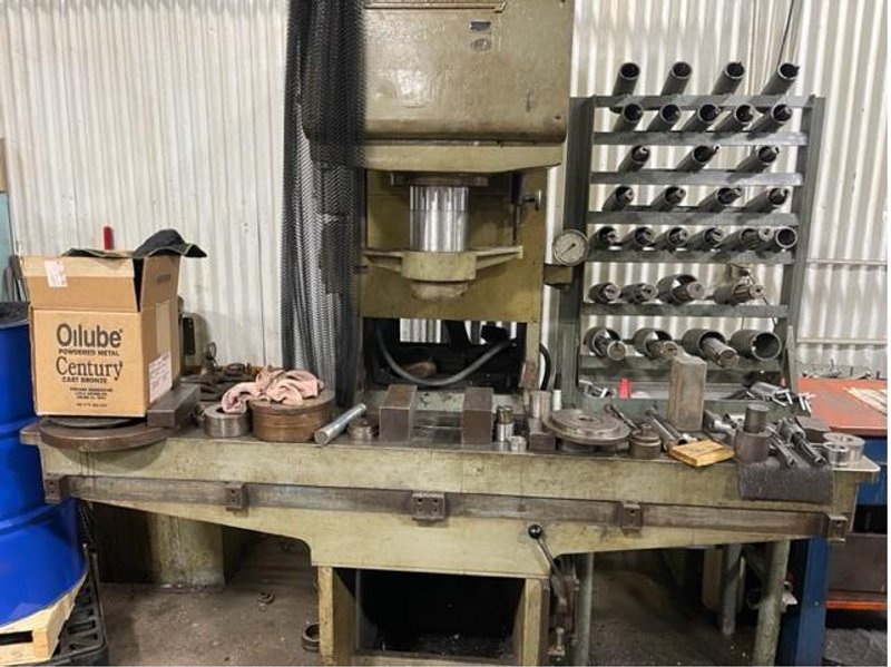 1 ROPER WHITNEY HAND PUNCH  &amp; (2) 8&quot; SHEAR ON STAND: STOCK #76514