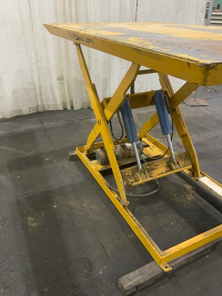 4000 LBS ECONOLIFT ELECTRIC SCISSOR LIFT TABLE: STOCK #80982