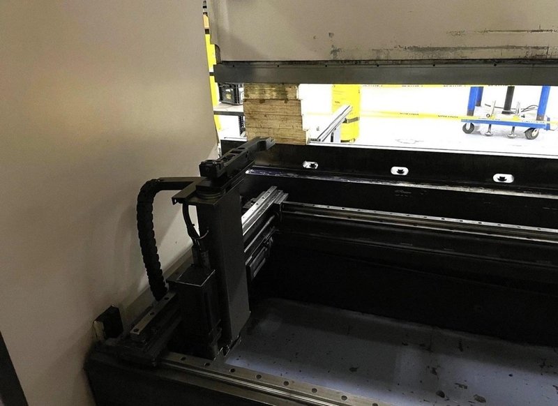 320 Ton x 13′ Bystronic PR 320X4100 Hydraulic Press Brake, 2007 – 6 Axis Backgauge