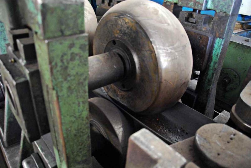 6″ (152 mm) x .120″ (3 mm) ABBEY ETNA #6-SXU High Frequency Tube Mill