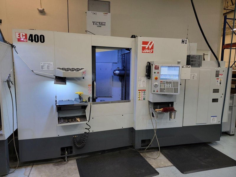 Haas EC-400 Pallet Pool 4-Axis CNC Horizontal Machining Center with 6-Station Pallet Pool, 12,000 RPM Spindle, Full 4th Axis, 100 Station Tool Changer, 1000 PSI Through Spindle Coolant, and Probing.