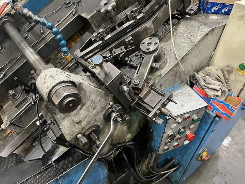 Saspi Model GV3-20 High Speed Thread Roller