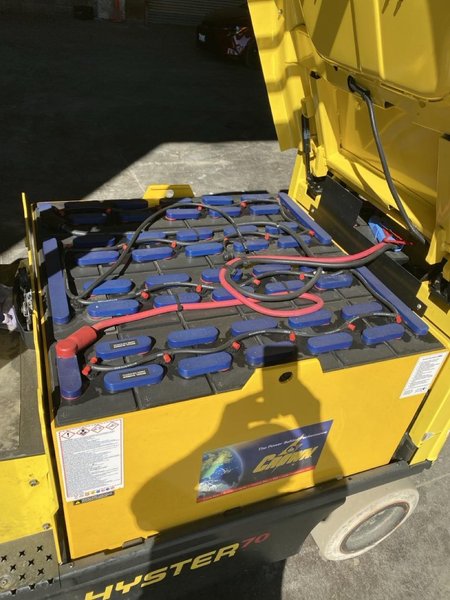 Hyster E70XN Electric Cushion Tire Forklift, 2020 – 7,000 lb Capacity, AC Drive, Sit-Down Rider