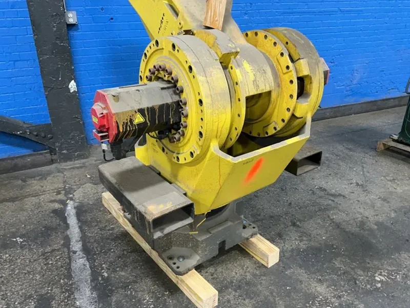 FANUC ROBOT ARM  -  M-900IA/260L