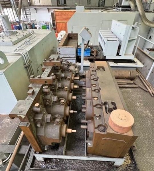 SAKAMURA #BPF-580, HEAVY DUTY LONG/SHORT 6-STATION, 5-DIE PARTS FORMER