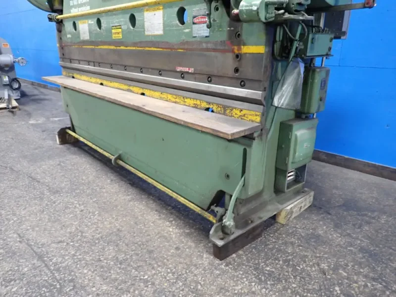 CINCINNATI 144" OPENING PRESS BRAKE