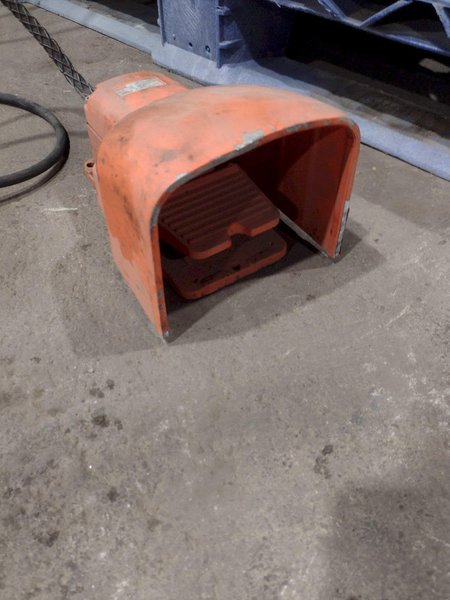 2500 LBS ARONSON TILTING ROTARY WELDING POSITIONER MODEL HD25A-MT:STOCK #17944