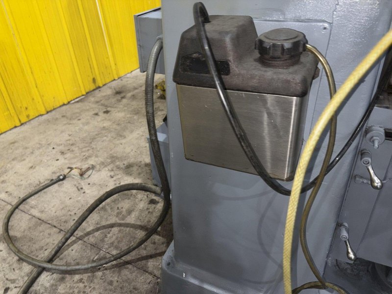 3 HP SEIKI XL MODEL #3VX VARIABLE SPEED VERTICAL RAM TYPE KNEE MILL: YOBRO #23839