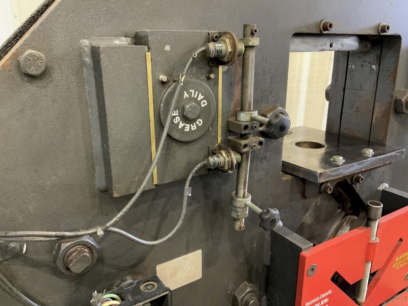120 TON EDWARDS HYDRAULIC IRON WORKER: STOCK #81067
