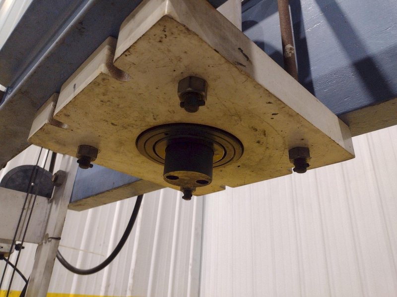 100 TON OTC MODEL #858 H-FRAME HYDRAULIC PRESS, WITH ENTERPAC PUMP: YOBRO #24401