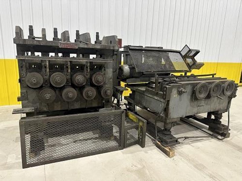 8 STAND SUTTON 2-PLANE FLAT &amp; SHAPE STRAIGHTENER W/ INFEED &amp; OUTFEED TABLES