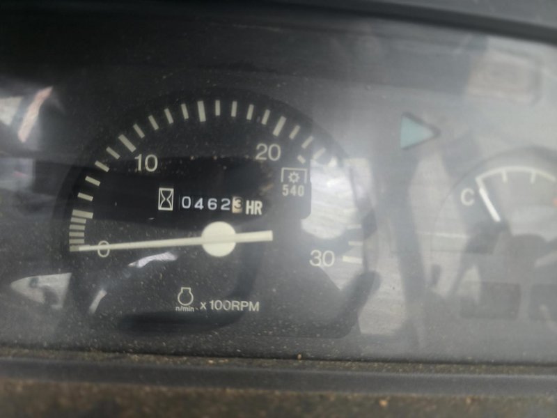 Kubota M1281 Tractor – LA1251 Front Loader