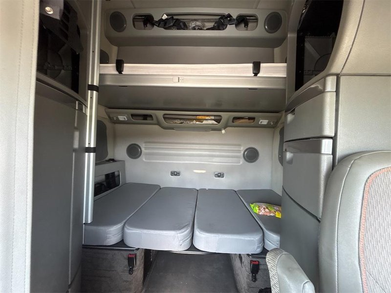 2024 Volvo VNL64T860 4V4NC9EH8RN650845