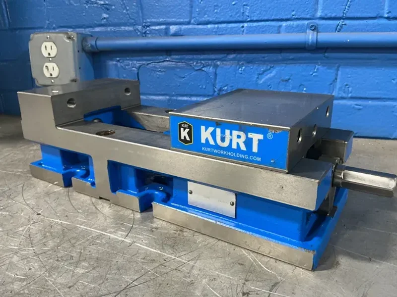 KURT 6” VISE  -  3600V