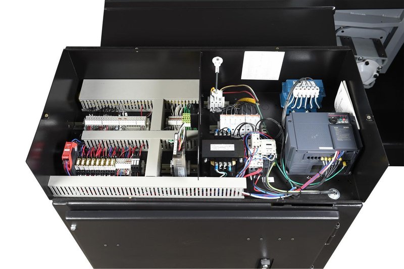 NEW - 31"H x 18"W HYD-MECH V-18 VERTICAL TILT FRAME BAND SAW