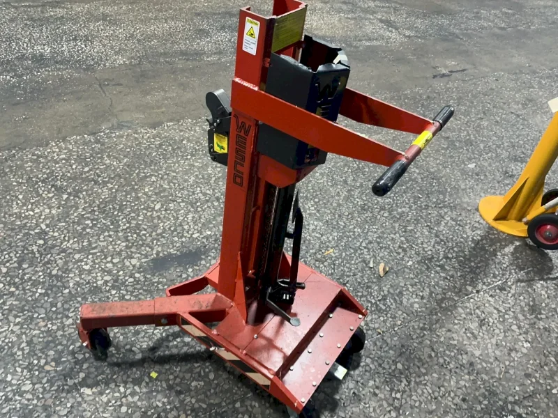 WESCO 650 LBS LEGS RETRACTED / 1100 LBS LEGS EXTENDED ERGONOMIC DRUM HANDLER  -  DM1100