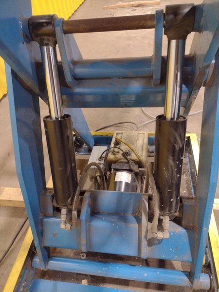 3,500 LBS X 30" X 96" BISHAMON ROLLER TOP HYDRAULIC LIFT TABLE: STOCK #20965