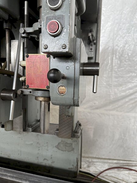 6-SPINDLE ALLEN VARIABLE-SPEED GANG DRILL PRESS. STOCK # 0550325