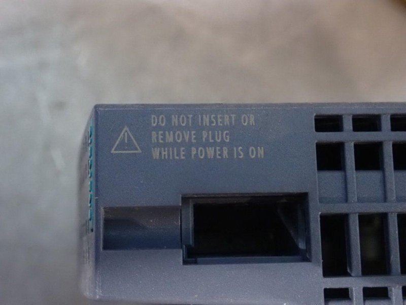 SIEMENS ETHERNET SWITCH  -  6GK5216-0BA00-2AC2