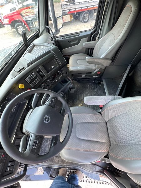 2024 Volvo VNL64T860 4V4NC9EH1RN656678
